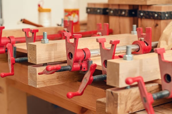 Cómo fabricar juegos infantiles de madera: guía completa