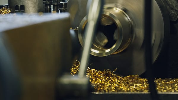 Cómo se fabrica oro: proceso de producción detallado