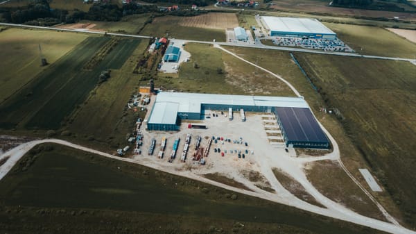 Cómo se fabrican cabañas: el proceso de construcción paso a paso