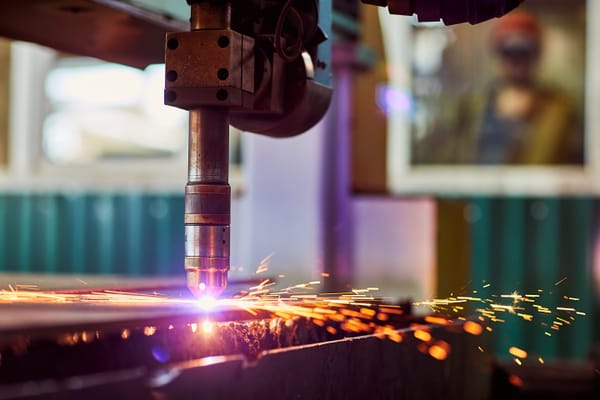 Maximizando Eficiencia: La Revolución de la Soldadura Láser en la Industria Electrónica y Automotriz