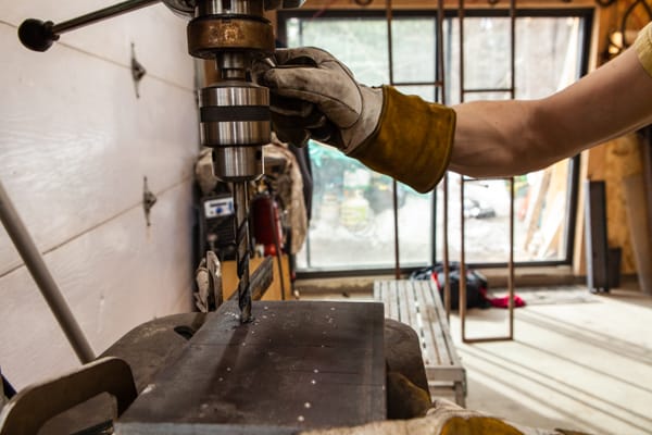 Taladrado CNC Avanzado para Perforaciones de Alta Precisión